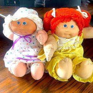 Cabbage patch dolls (both included)cannot purchase separately
